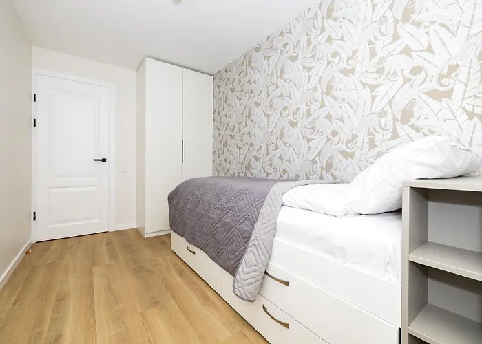 Cohost I 2Bd Apt Near City Centre